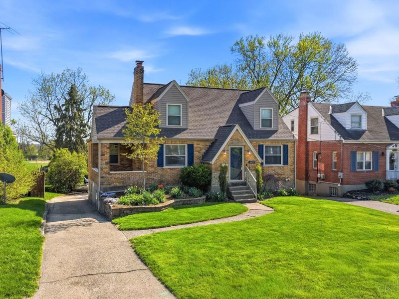 4407 Raceview Avenue, Green Township, OH 45211 Photo 2