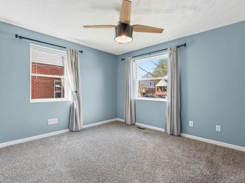 4407 Raceview Avenue, Green Township, OH 45211 Photo 22