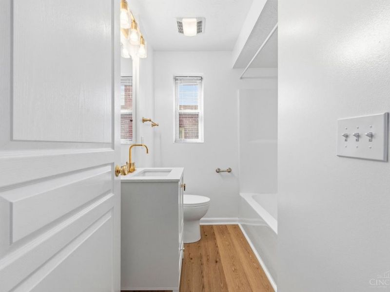 4407 Raceview Avenue, Green Township, OH 45211 Photo 24