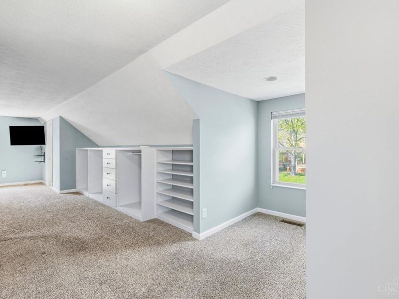 4407 Raceview Avenue, Green Township, OH 45211 Photo 29