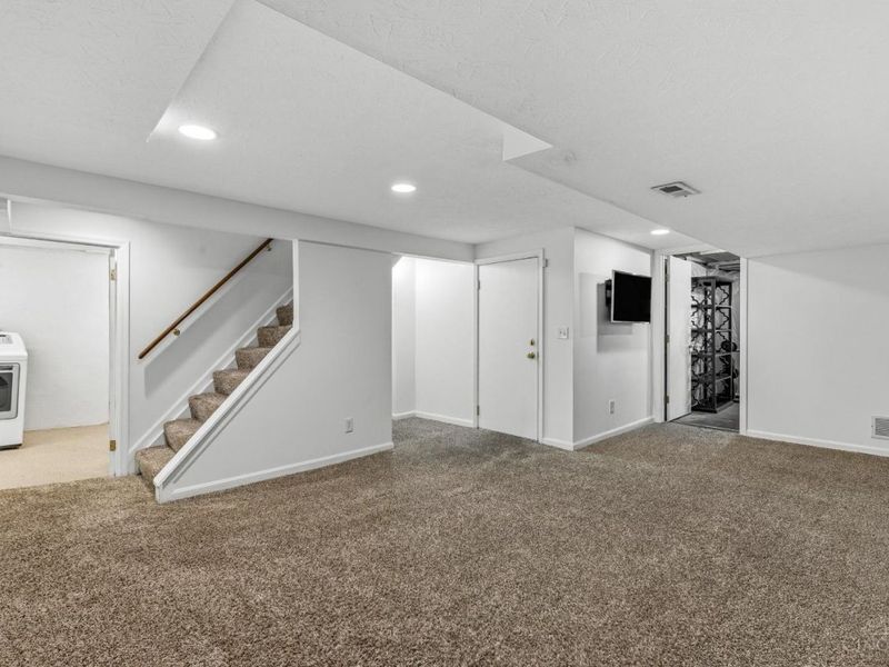 4407 Raceview Avenue, Green Township, OH 45211 Photo 31