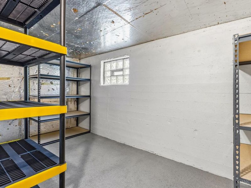 4407 Raceview Avenue, Green Township, OH 45211 Photo 38