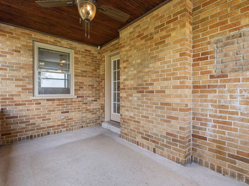 4407 Raceview Avenue, Green Township, OH 45211 Photo 5