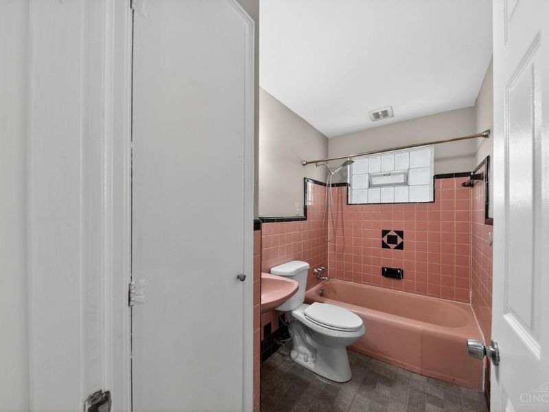 3097 Westwood Northern Boulevard, Cincinnati, OH 45211 Photo 17