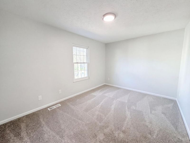 1379 Gumbert Drive, Batavia Twp, OH 45102 Photo 13