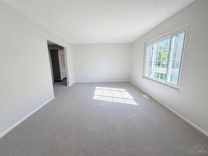 1379 Gumbert Drive, Batavia Twp, OH 45102 Photo 8