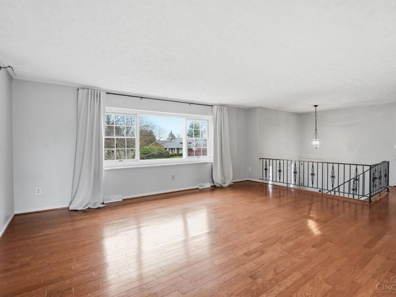 3395 Triplecrown Drive, Miami Twp, OH 45052 Photo 10