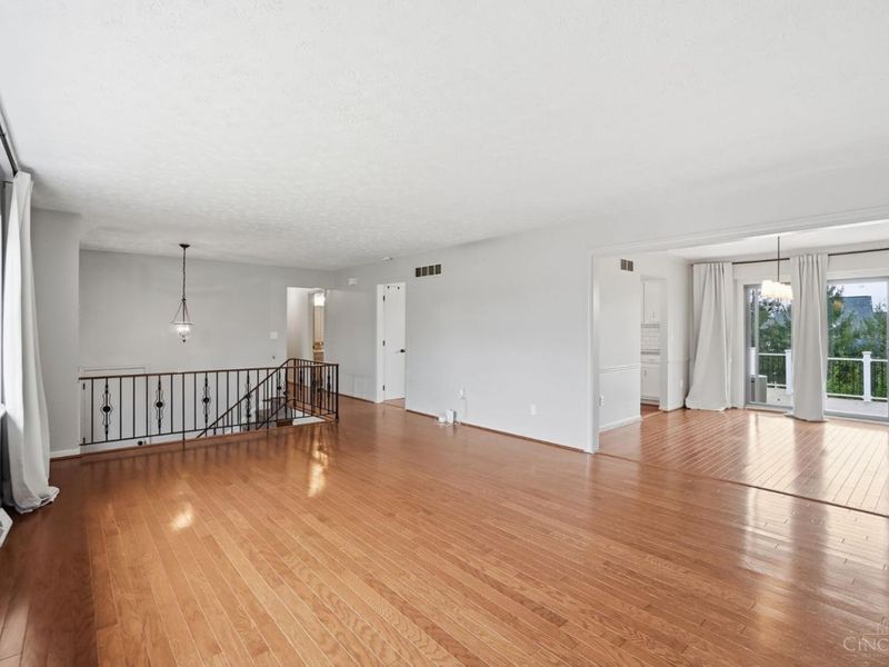 3395 Triplecrown Drive, Miami Twp, OH 45052 Photo 12