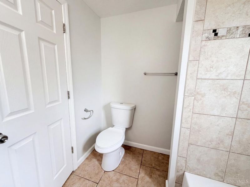 8456 Jackies Drive, Colerain Township, OH 45239 Photo 15