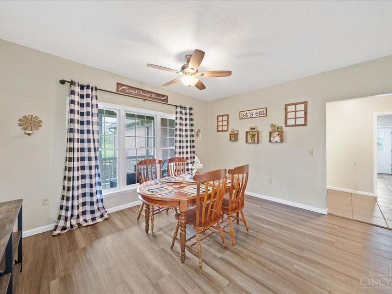 1034 Hill Top Lane, Franklin Twp, OH 45120 Photo 12