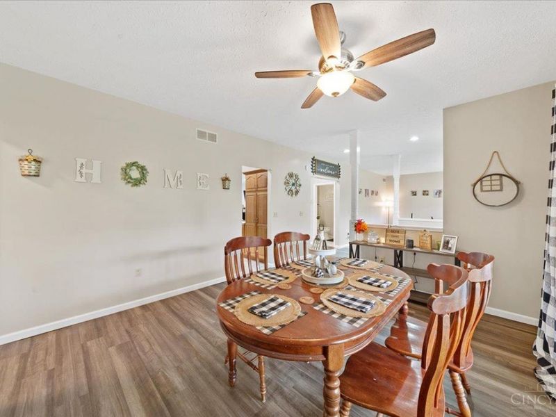 1034 Hill Top Lane, Franklin Twp, OH 45120 Photo 13