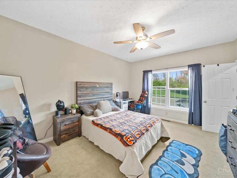 1034 Hill Top Lane, Franklin Twp, OH 45120 Photo 16