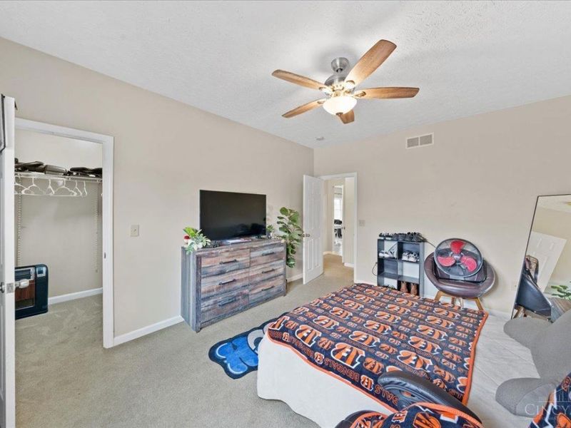 1034 Hill Top Lane, Franklin Twp, OH 45120 Photo 17