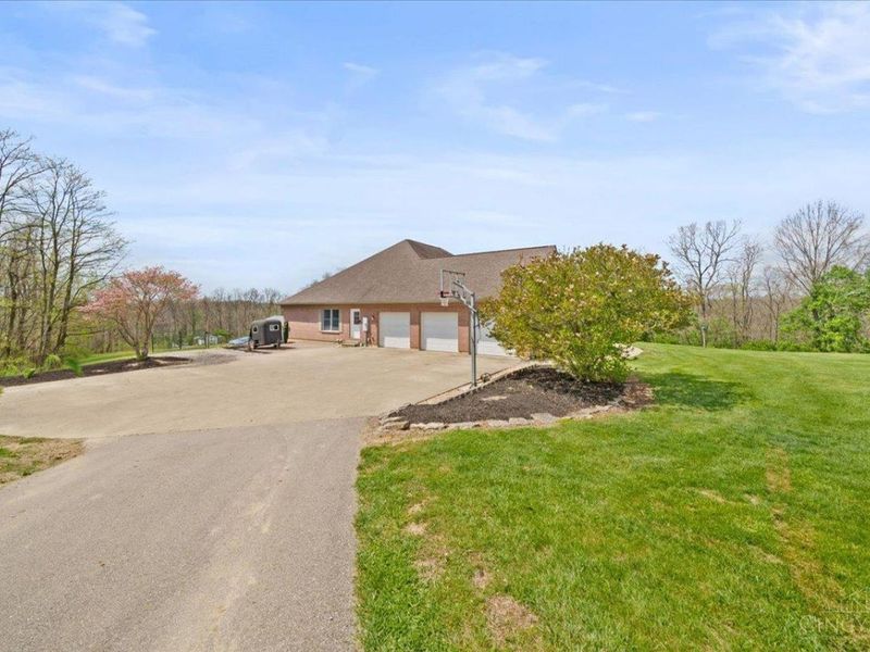 1034 Hill Top Lane, Franklin Twp, OH 45120 Photo 3