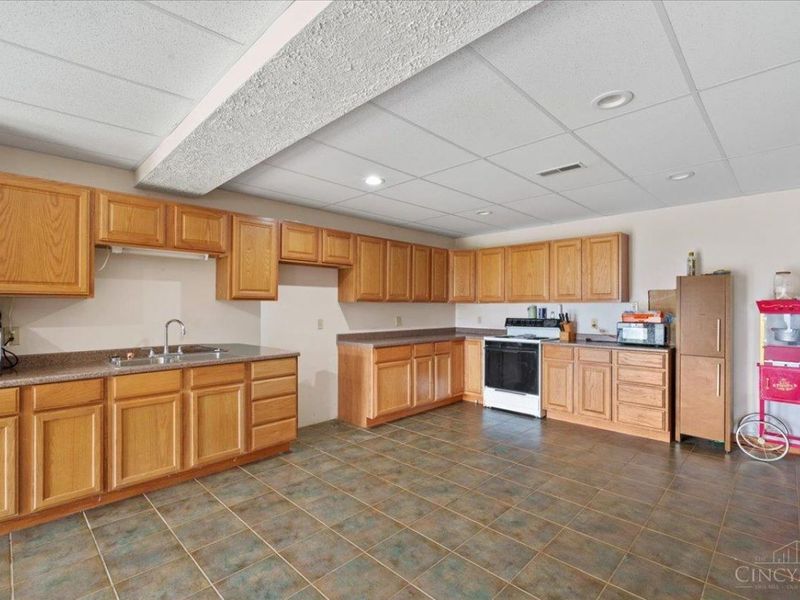 1034 Hill Top Lane, Franklin Twp, OH 45120 Photo 34