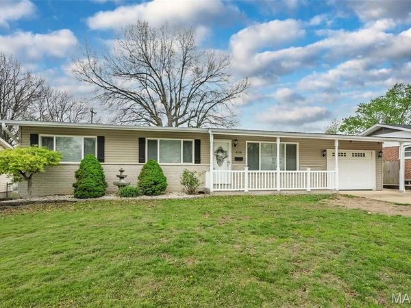 404 Elmwood Drive , St Charles, MO 63301