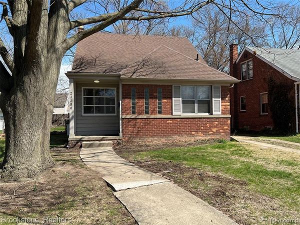 23280 Forest Street, Oak Park, MI 48237
