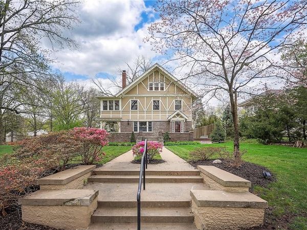 801 W 56th Street, Kansas City, MO 64113