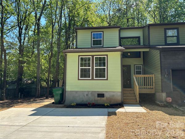 6211 Spanish Oak Road, Charlotte, NC 28227