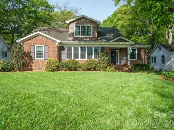 551 7th Street NW, Hickory, NC 28601