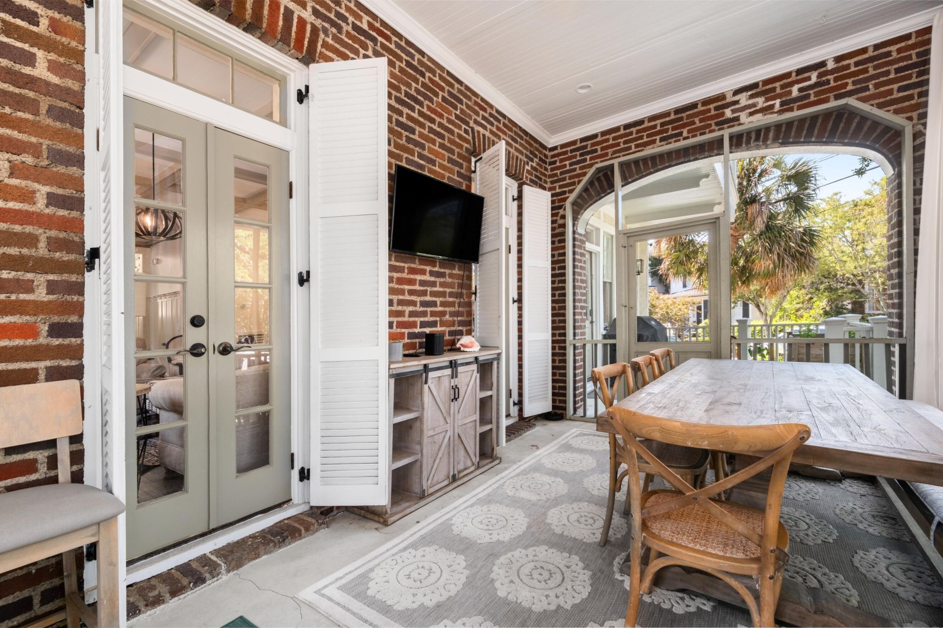 183 Tradd Street Photo 28