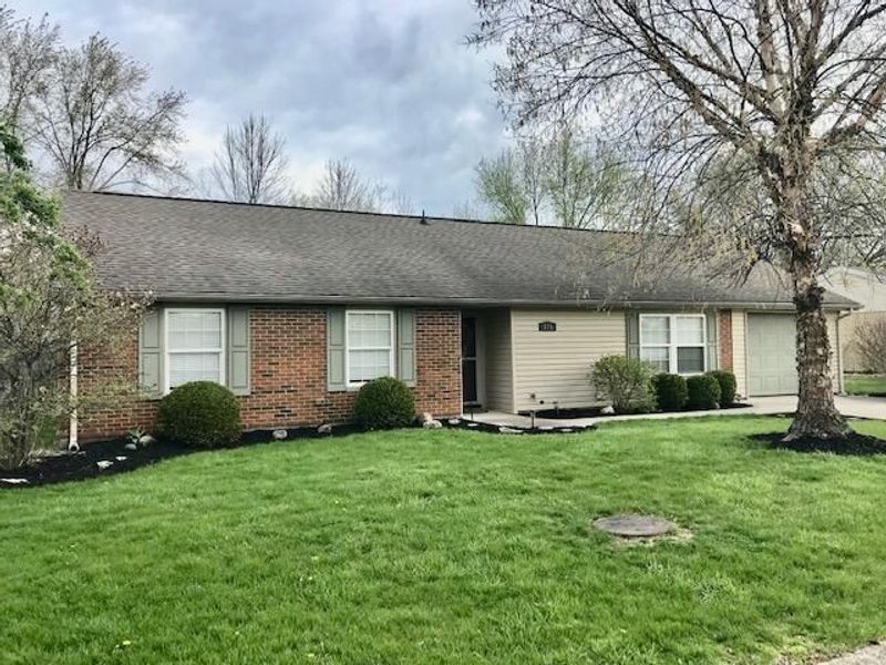 814 Primrose Drive, Wapakoneta, OH 45895 Photo 2