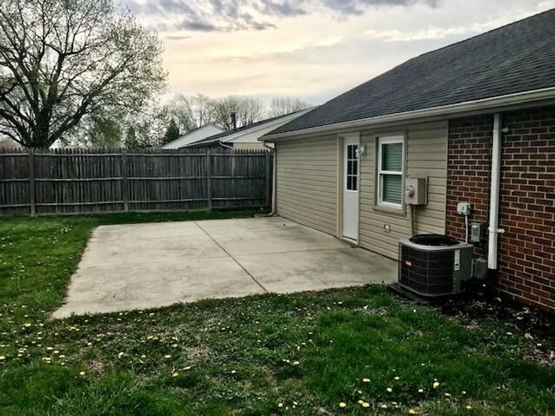 814 Primrose Drive, Wapakoneta, OH 45895 Photo 3