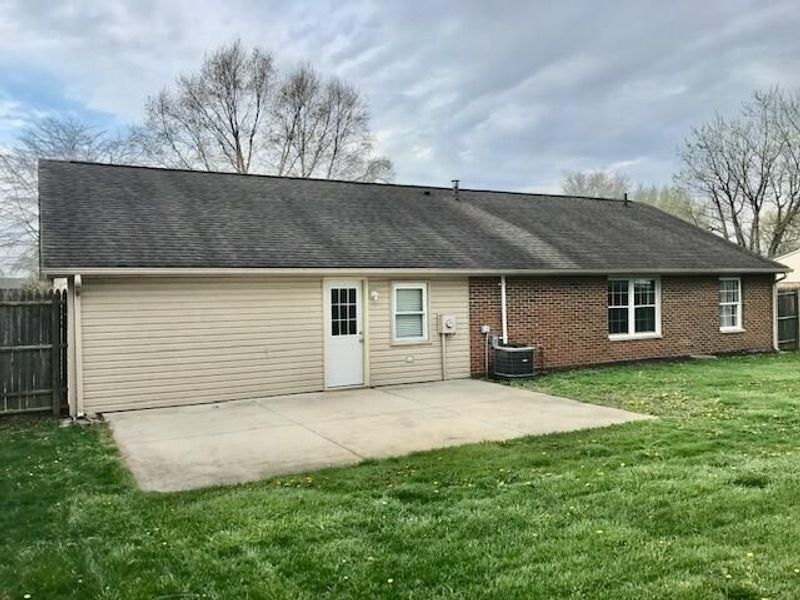 814 Primrose Drive, Wapakoneta, OH 45895 Photo 4