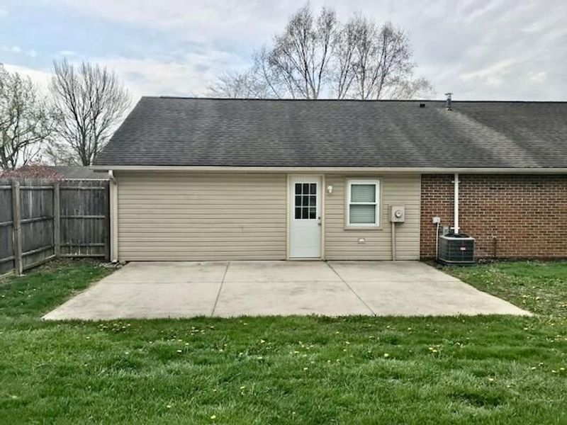 814 Primrose Drive, Wapakoneta, OH 45895 Photo 5