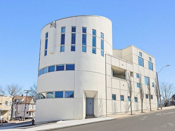 60 Tufts St, Unit 1, Somerville, MA 02145