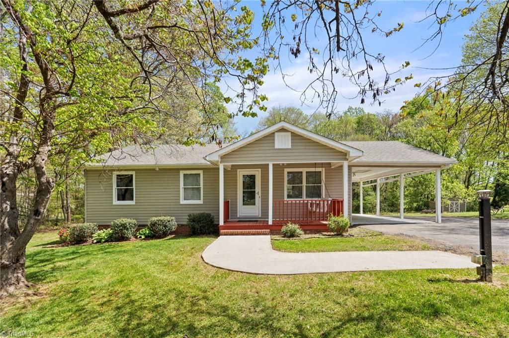 3712 Old 52 Road, Pinnacle, NC 27043 Main Photo