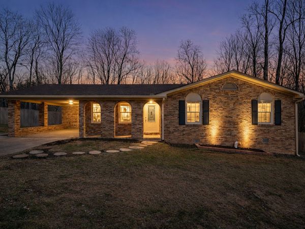 2267 Lambert Dr , Westmoreland, TN 37186