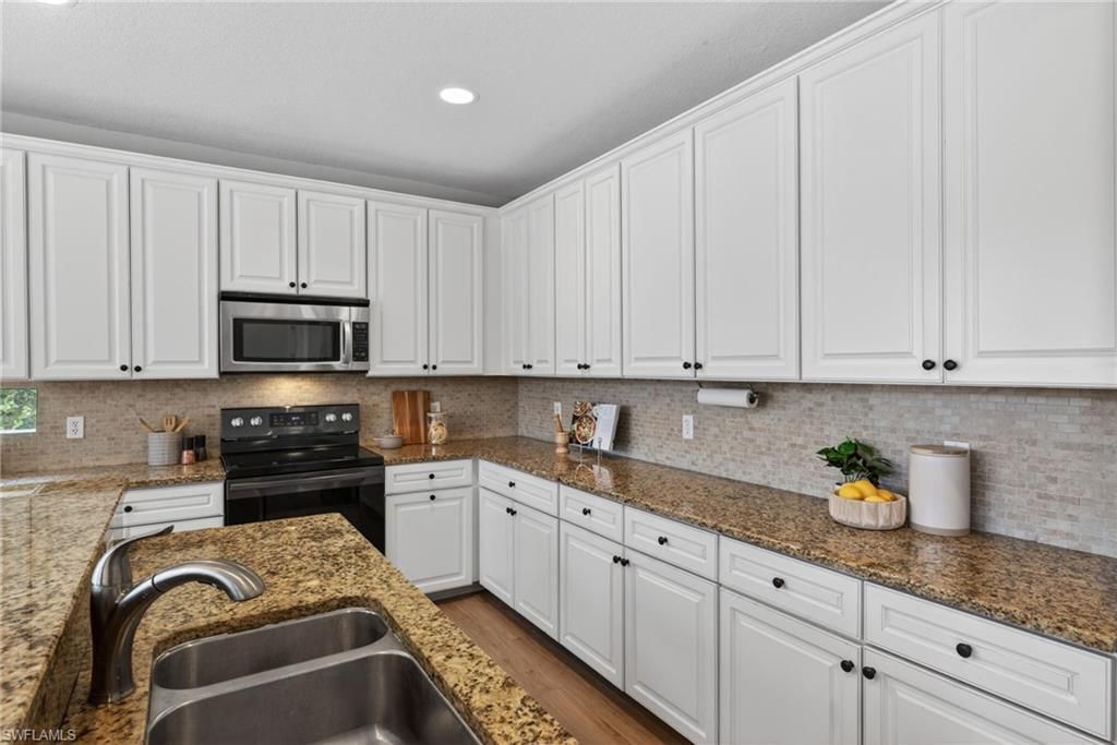 21827 Rainbow Lake Ct, Estero, FL 33928 Photo