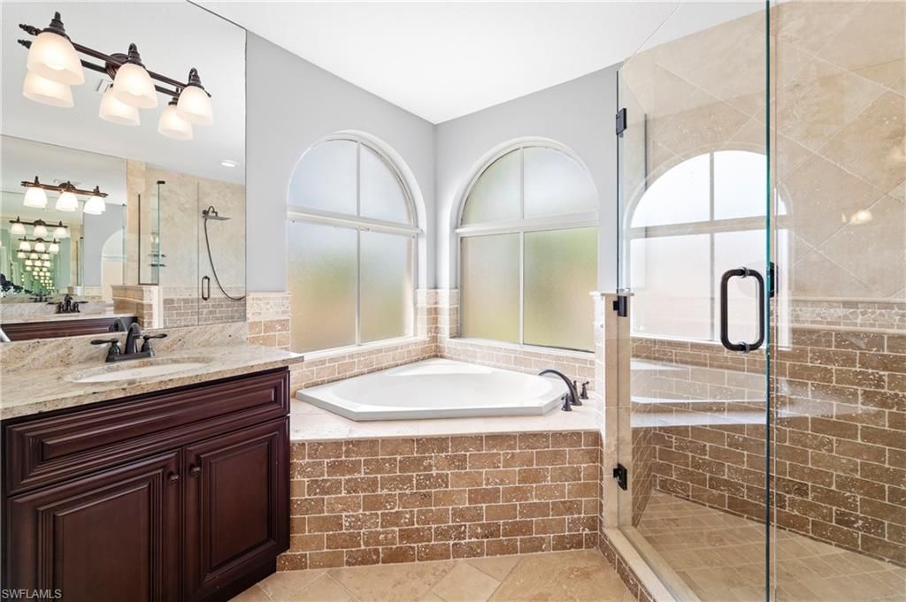 21827 Rainbow Lake Ct, Estero, FL 33928 Photo