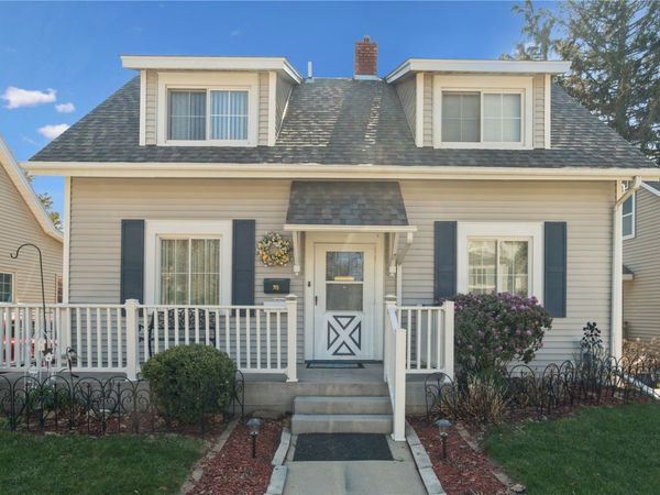 311 22nd St NE, Cedar Rapids, IA 52402