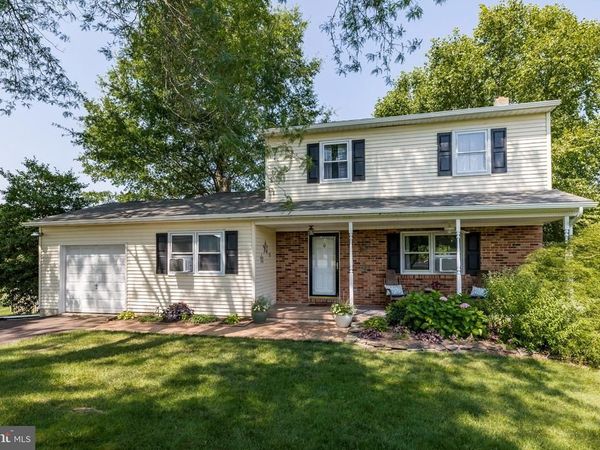 34 KIBBLEHOUSE DRIVE, SCHWENKSVILLE, PA 19473