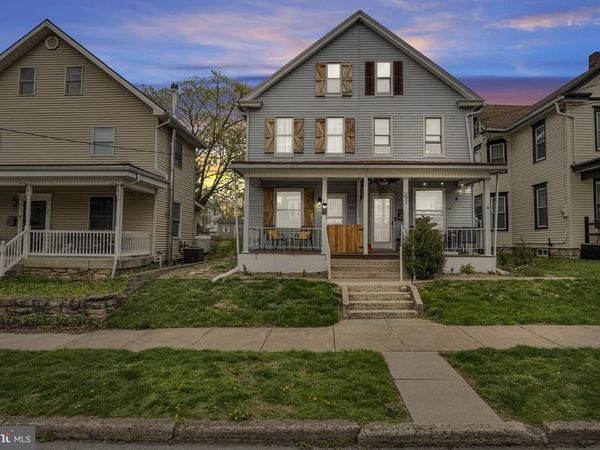 611 UNION STREET , MILLERSBURG, PA 17061