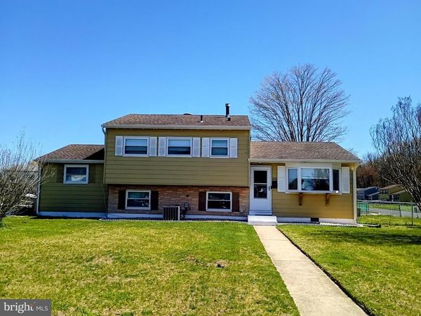 250 COLLEGE DRIVE , PEMBERTON, NJ 08068