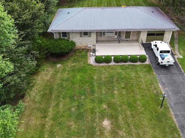 395 POINT DRIVE, PETERSBURG, WV 26847