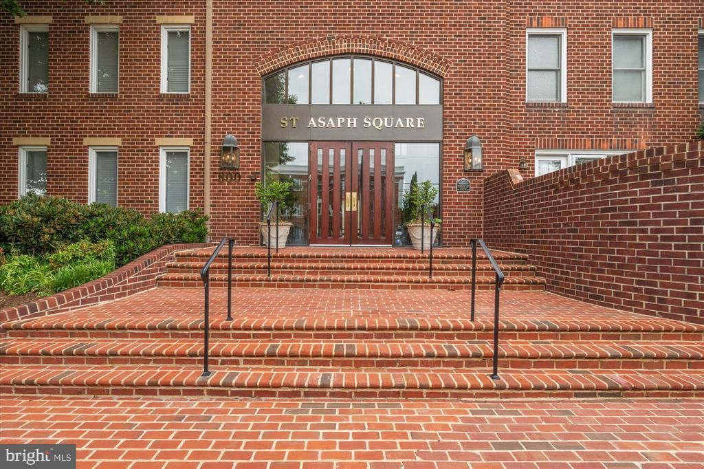 800 S Saint Asaph Street , Unit 303, Alexandria, VA 22314 Main Photo