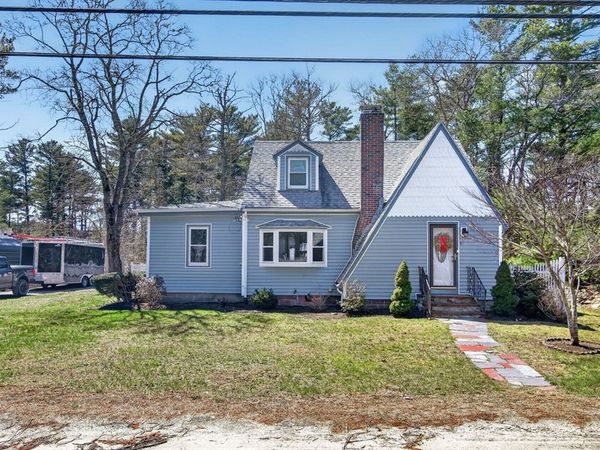 51 Swifts Beach Rd, Wareham, MA 02571