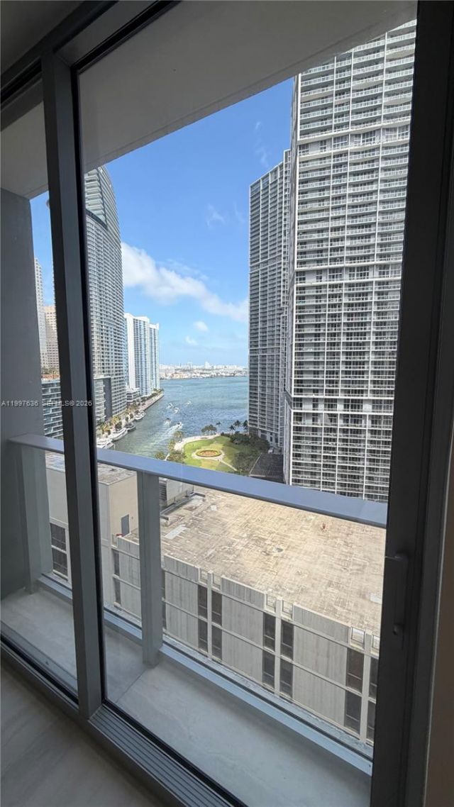 77 SE 5, Unit 1915, Miami, FL 33131 Photo