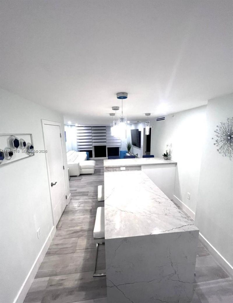 6917 Collins Ave, Unit 806, Miami Beach, FL 33141 Photo