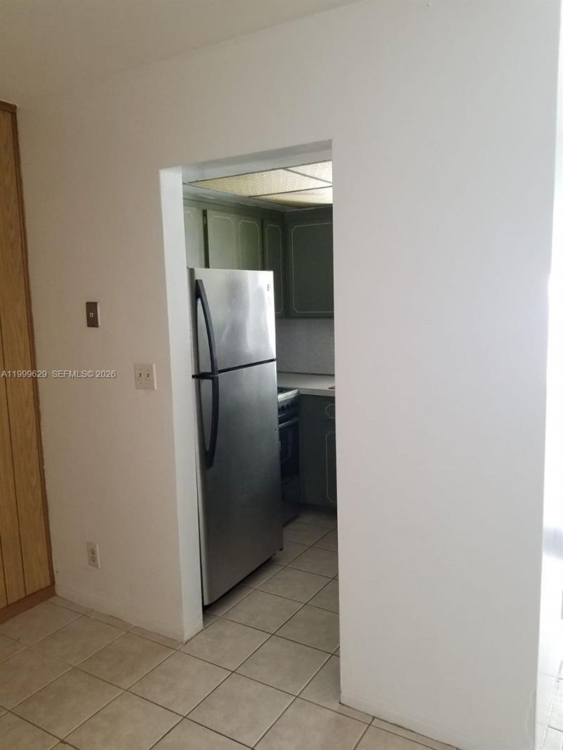701 NW 1st St , Unit 19, Hallandale Beach, FL 33009 Photo