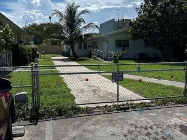 474 NW 26th Ave, Miami, FL 33125