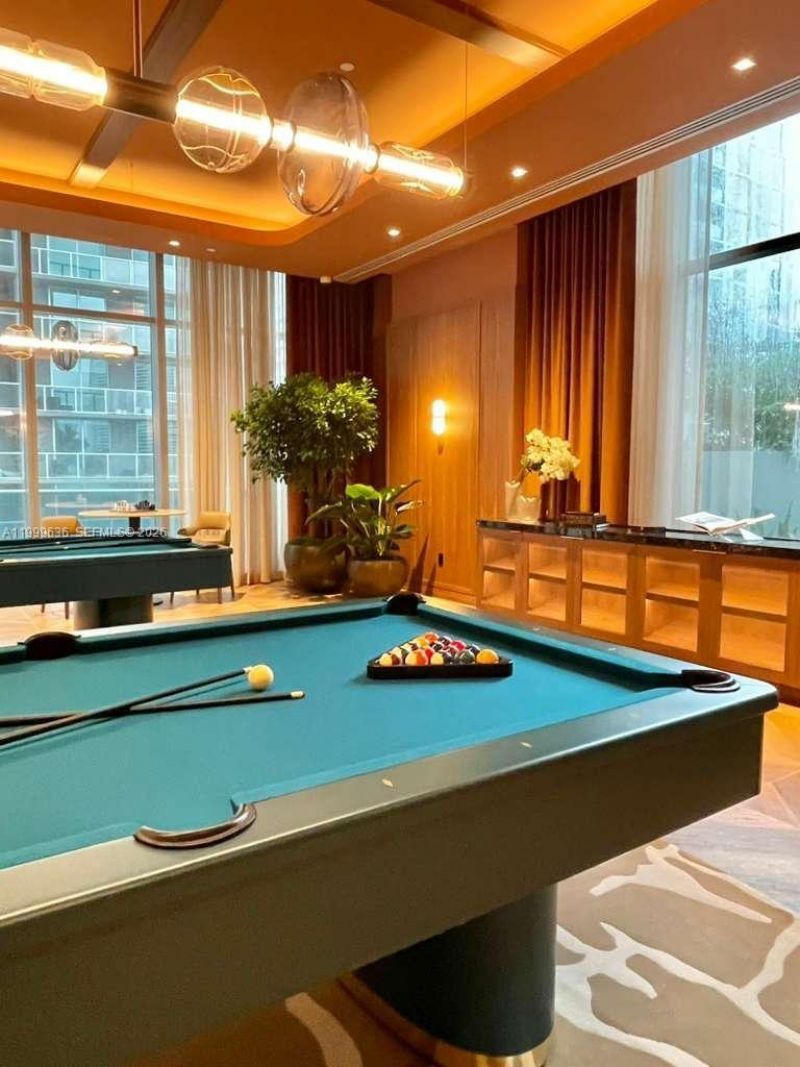 77 SE 5, Unit 1915, Miami, FL 33131 Photo