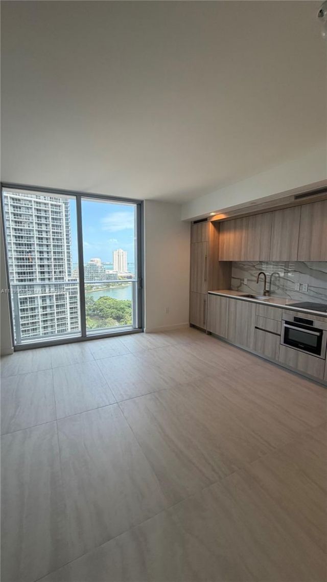 77 SE 5, Unit 1915, Miami, FL 33131 Photo