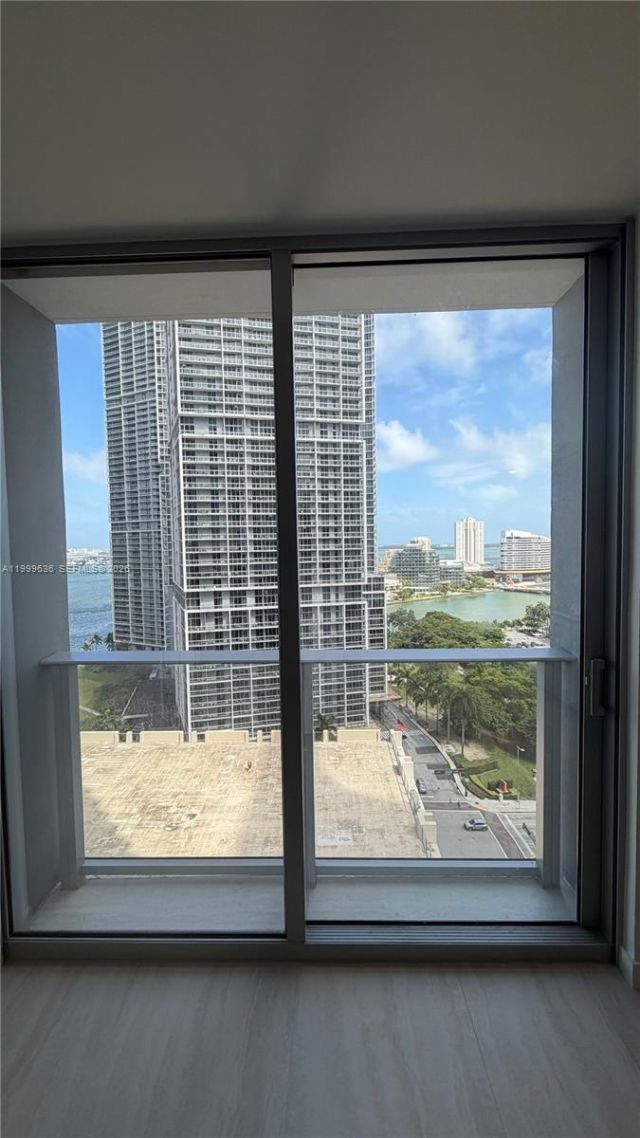 77 SE 5, Unit 1915, Miami, FL 33131 Photo