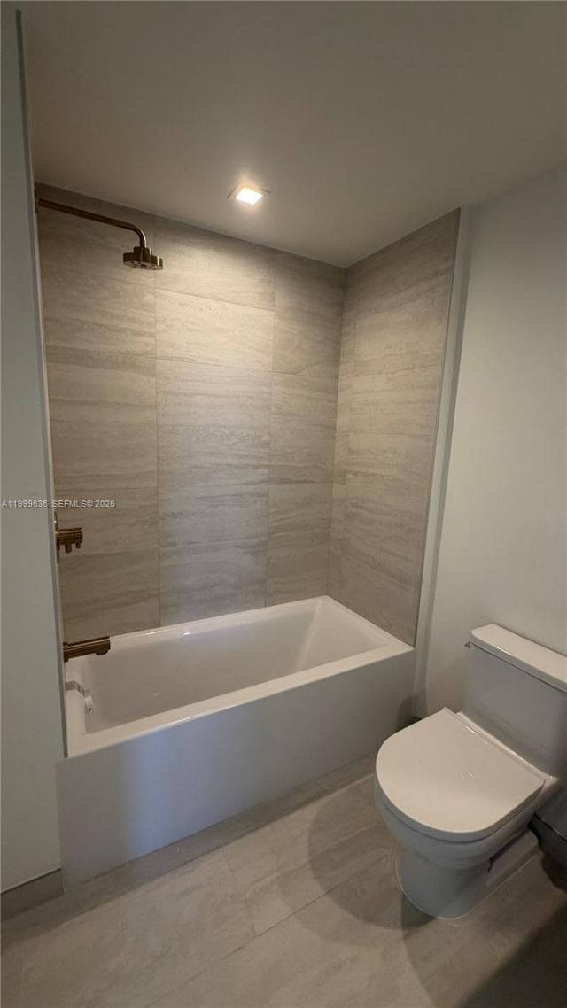 77 SE 5, Unit 1915, Miami, FL 33131 Photo