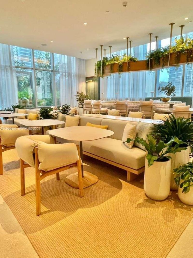 77 SE 5, Unit 1915, Miami, FL 33131 Photo